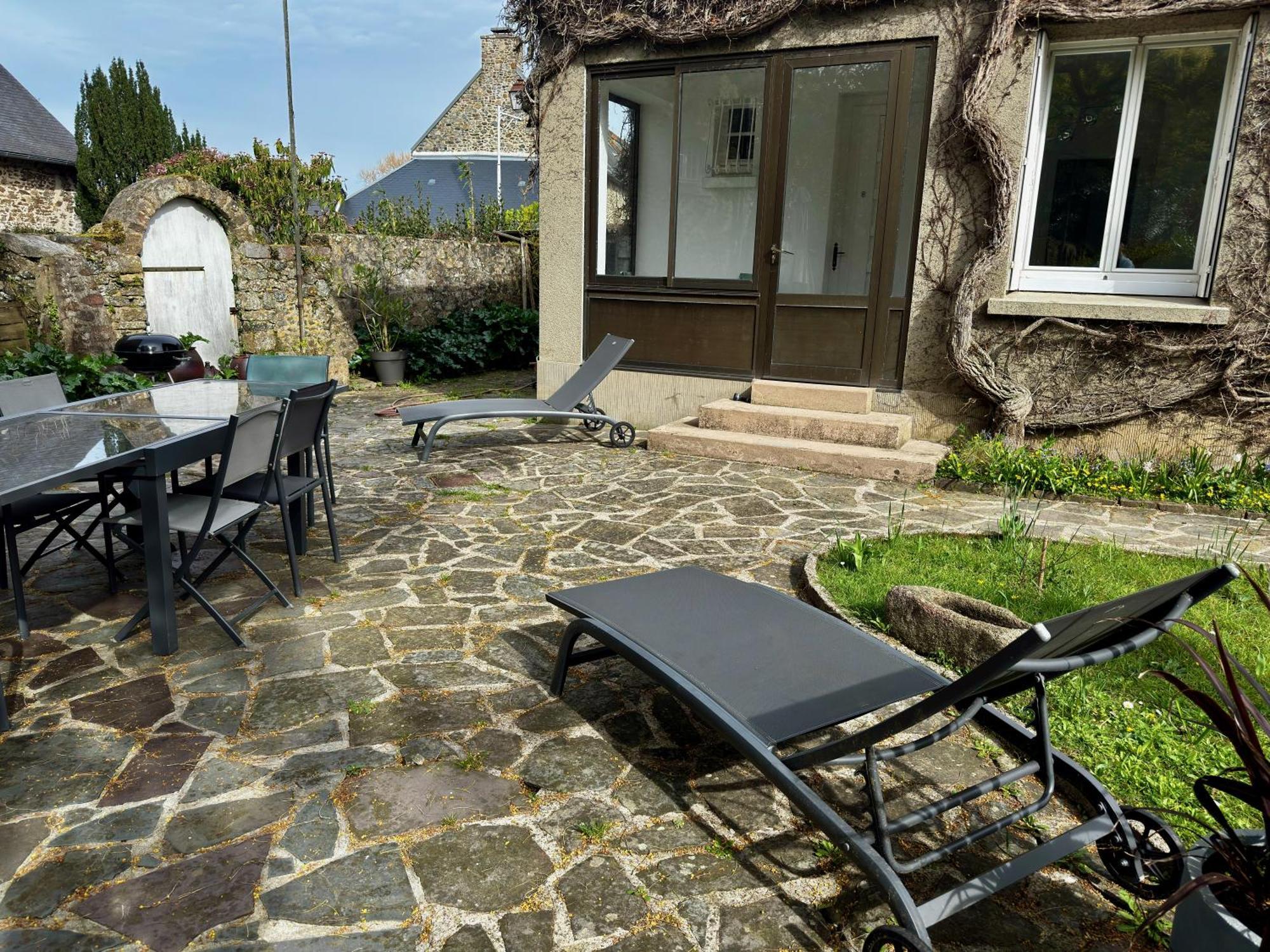 La Triolette, Maison Chaleureuse, Independante Et Refaite A Neuf Dans Le Vieux Coutainville, Tourisme Ou Teletravail Аґон-Кутенвіль Екстер'єр фото