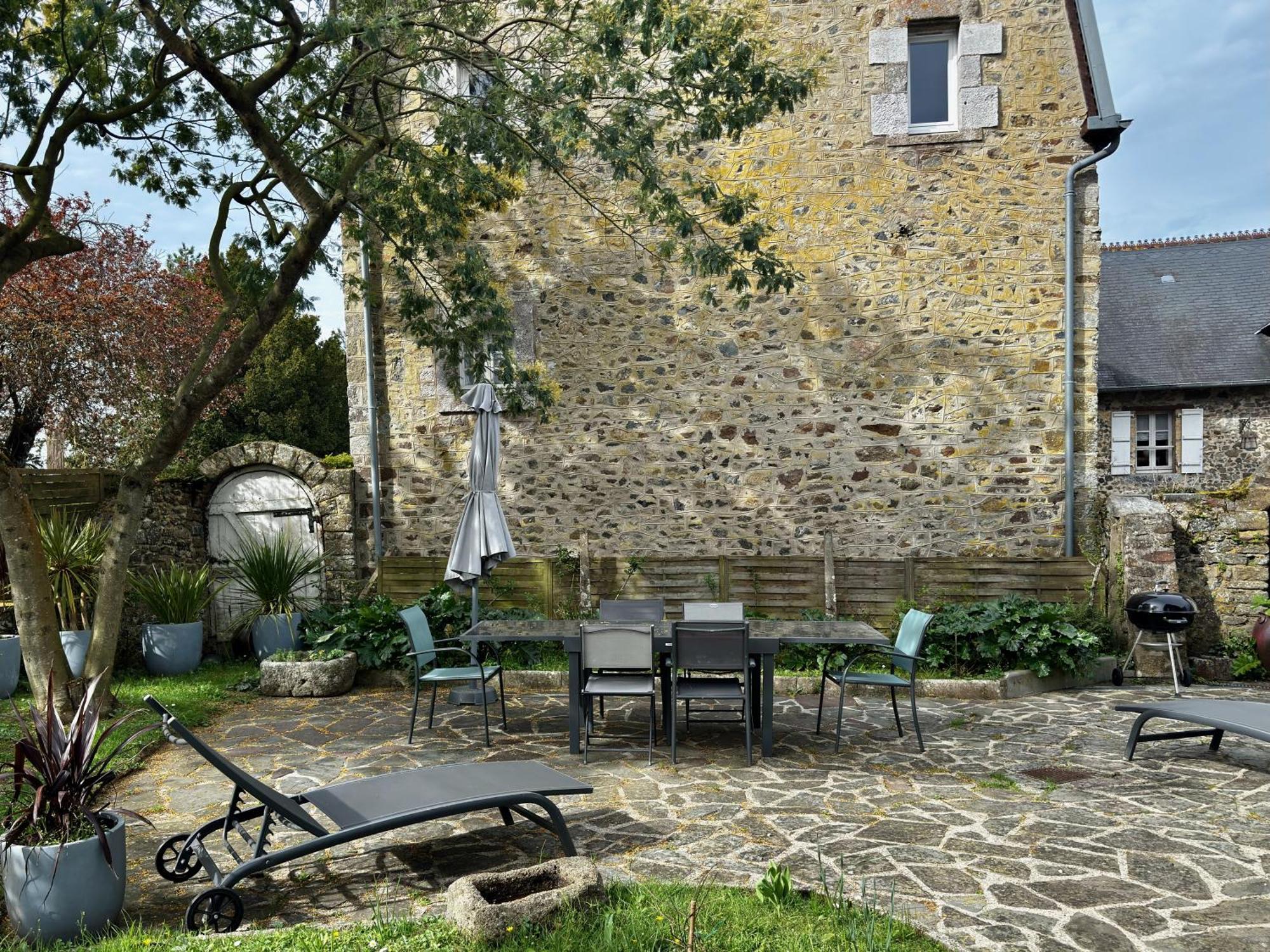 La Triolette, Maison Chaleureuse, Independante Et Refaite A Neuf Dans Le Vieux Coutainville, Tourisme Ou Teletravail Аґон-Кутенвіль Екстер'єр фото